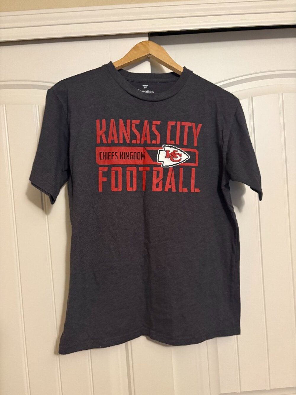 Kansas City Chiefs T Shirt Women's Medium Fanatics Dark Gray Short Sleeve Crew